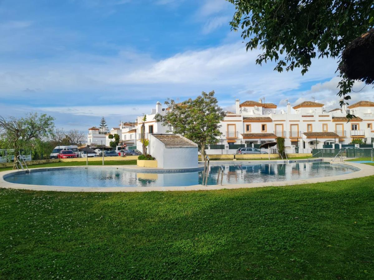 Aparta Club La Barrosa Appartement Chiclana de la Frontera Buitenkant foto