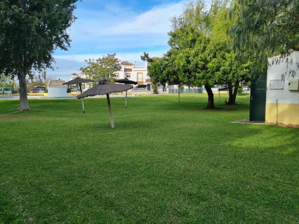 Aparta Club La Barrosa Appartement Chiclana de la Frontera Buitenkant foto